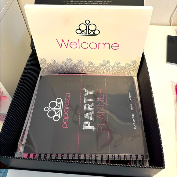 Paparazzi Starter Kit - Picture 1 of 5